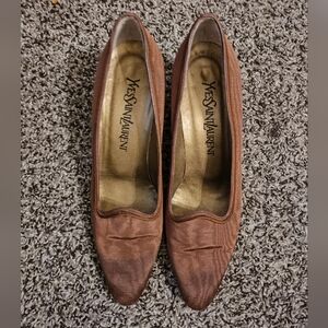 YvesSaintLaurent vintage 90's brown heels.